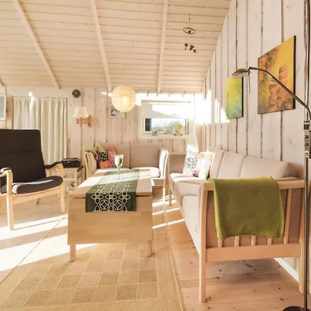 2 Bedroom Awesome In Holiday home